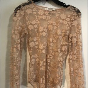 Lace bodysuit on good condition